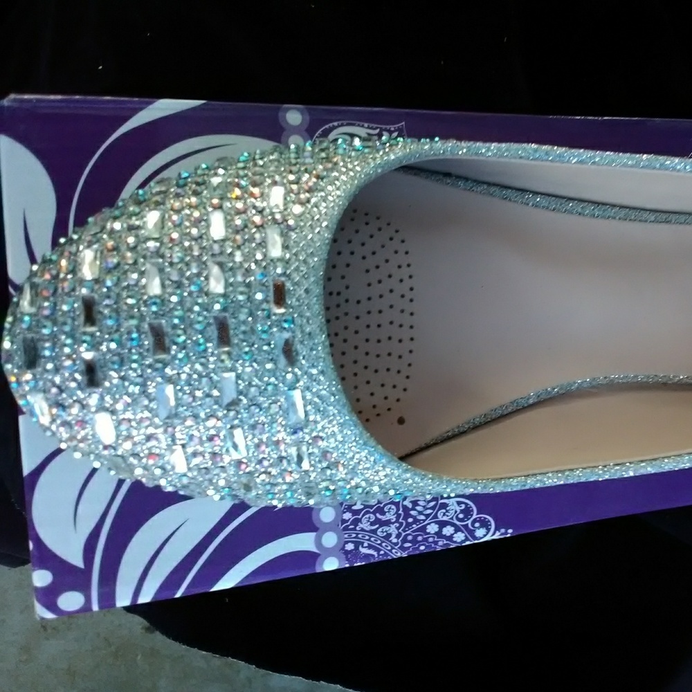 Silver Rhinestone flats - Picture 2 of 3